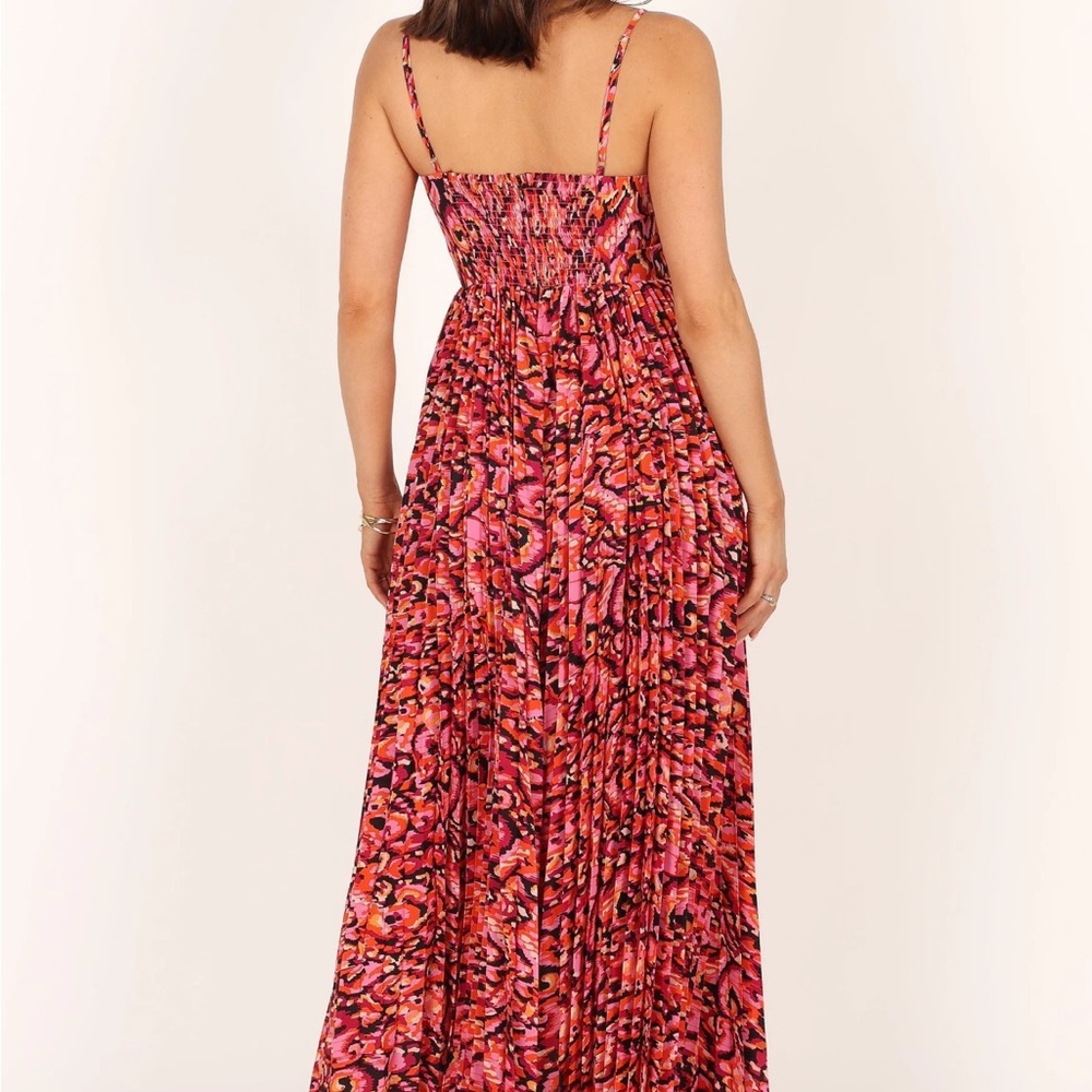 Petal & Pup Achanti Pleated Maxi Dress - Picture 5 of 5